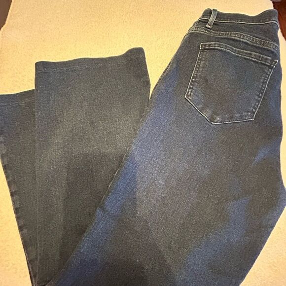 Brooke Shields dark blue size 12 jeans stretchy 5 pocket boot cut - Picture 7 of 9